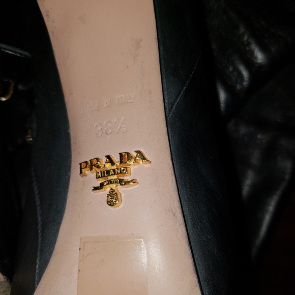 Gorgeous Black leather Prada boots platform 38.5 - Picture 3 of 3